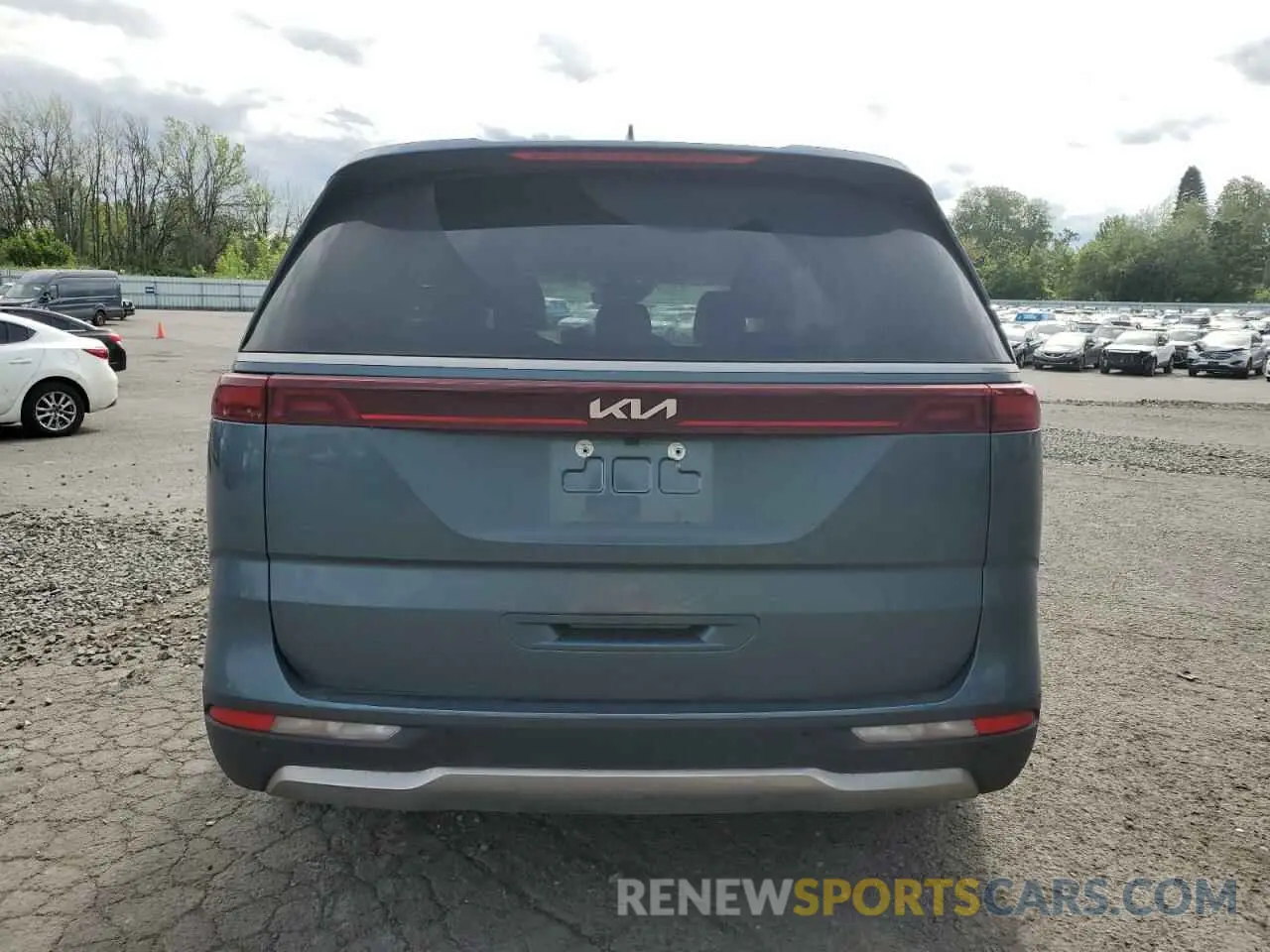 6 Photograph of a damaged car KNDNE5H31P6236392 KIA CARNIVAL S 2023