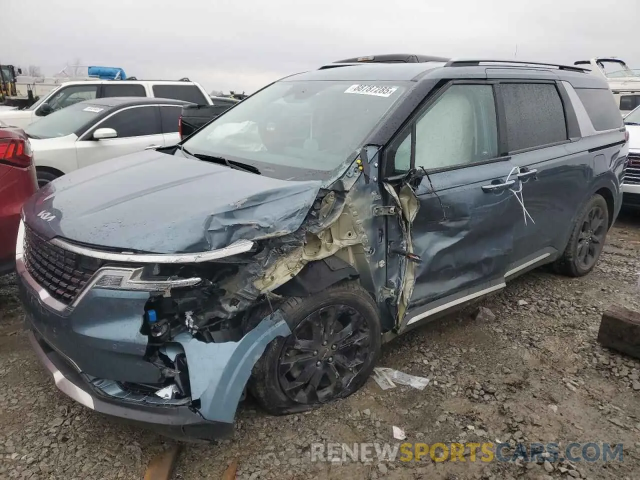 1 Photograph of a damaged car KNDNE5H34P6211115 KIA CARNIVAL S 2023