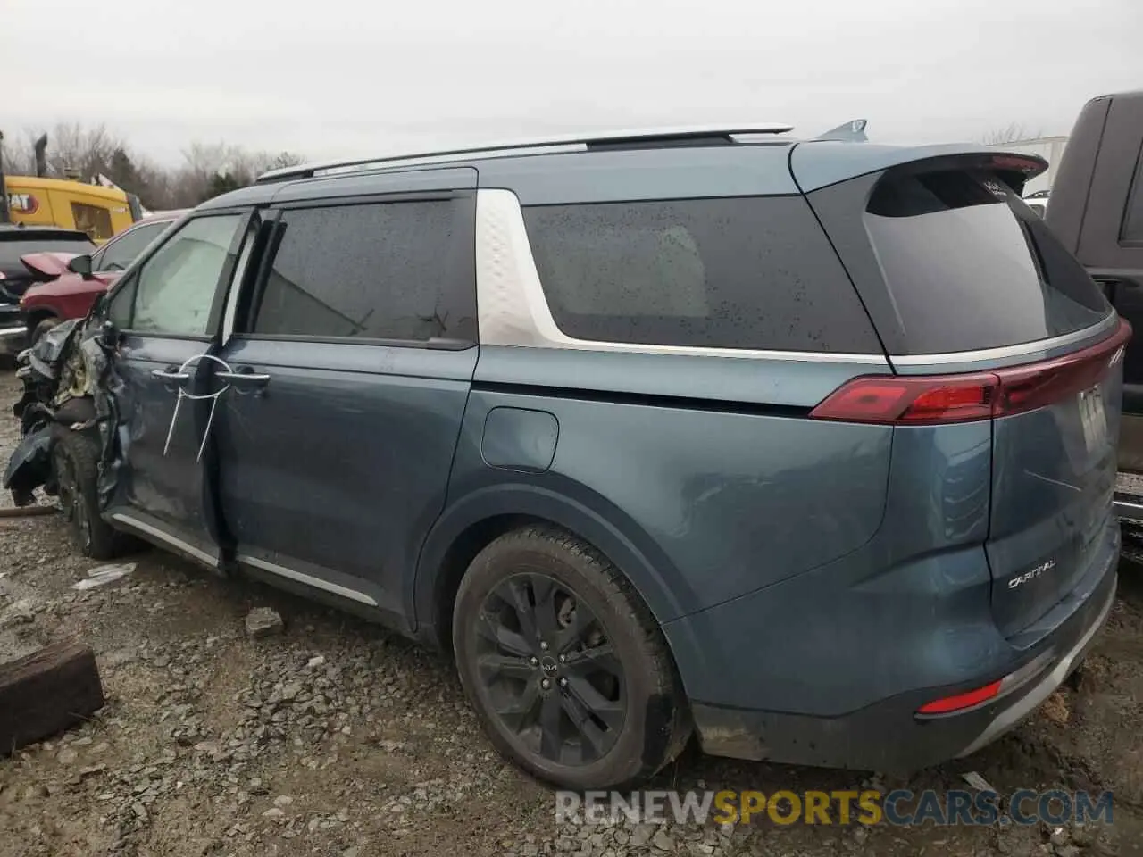 2 Photograph of a damaged car KNDNE5H34P6211115 KIA CARNIVAL S 2023