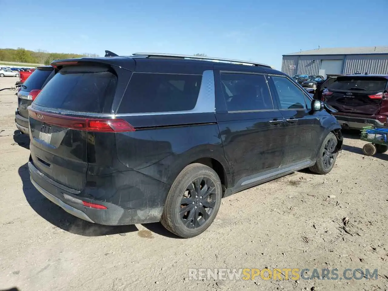 3 Photograph of a damaged car KNDNE5H38P6221226 KIA CARNIVAL S 2023