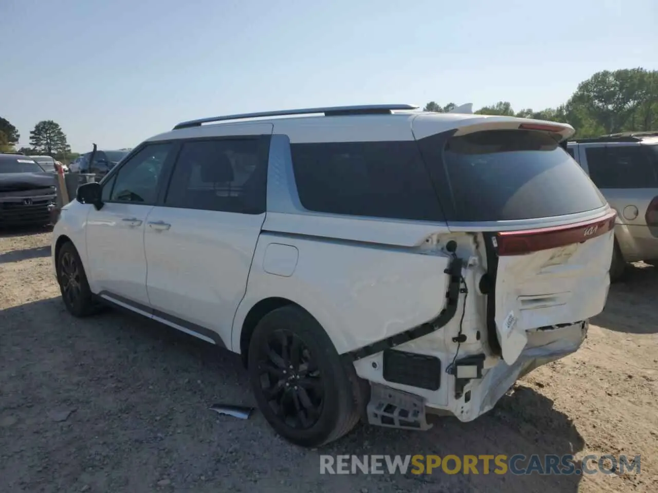 2 Photograph of a damaged car KNDNE5H38P6225759 KIA CARNIVAL S 2023
