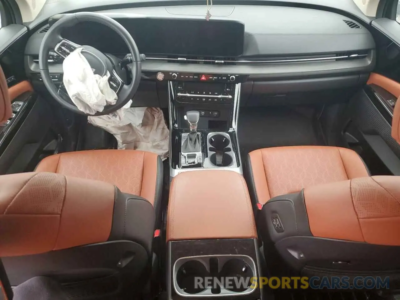 8 Photograph of a damaged car KNDNE5H37R6361335 KIA CARNIVAL S 2024