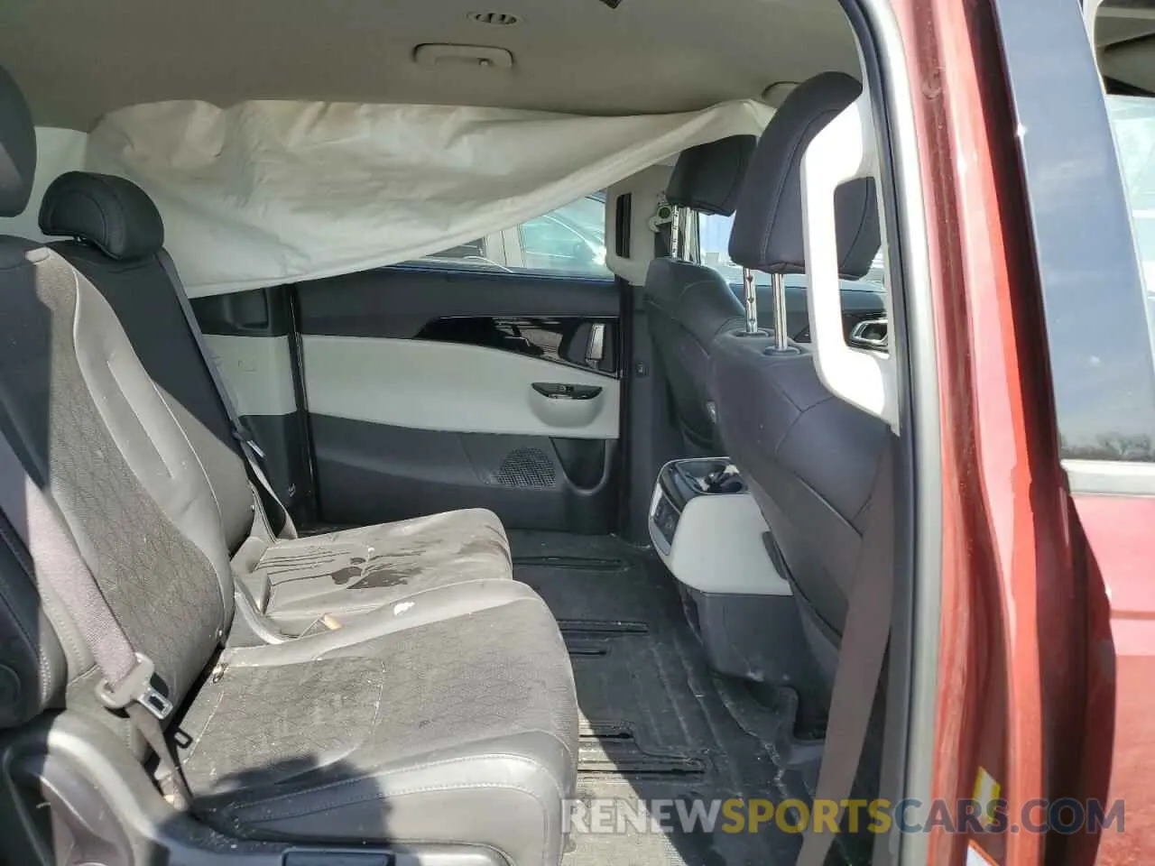 11 Фотография поврежденного автомобиля KNDNE5H39R6306238 KIA CARNIVAL S 2024