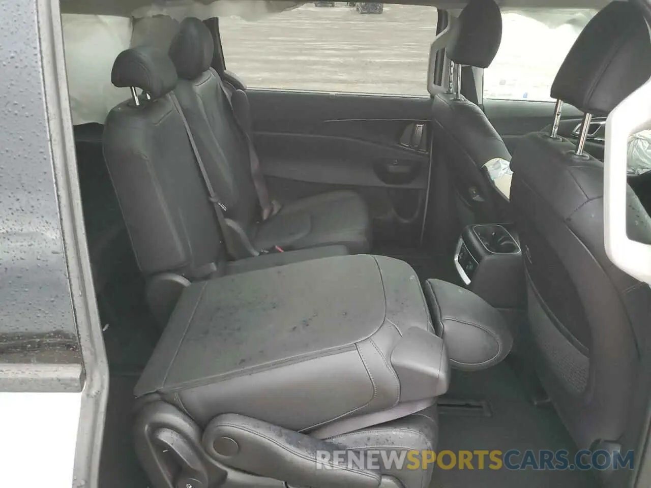 12 Фотография поврежденного автомобиля KNDNE5K34S6464842 KIA CARNIVAL S 2025