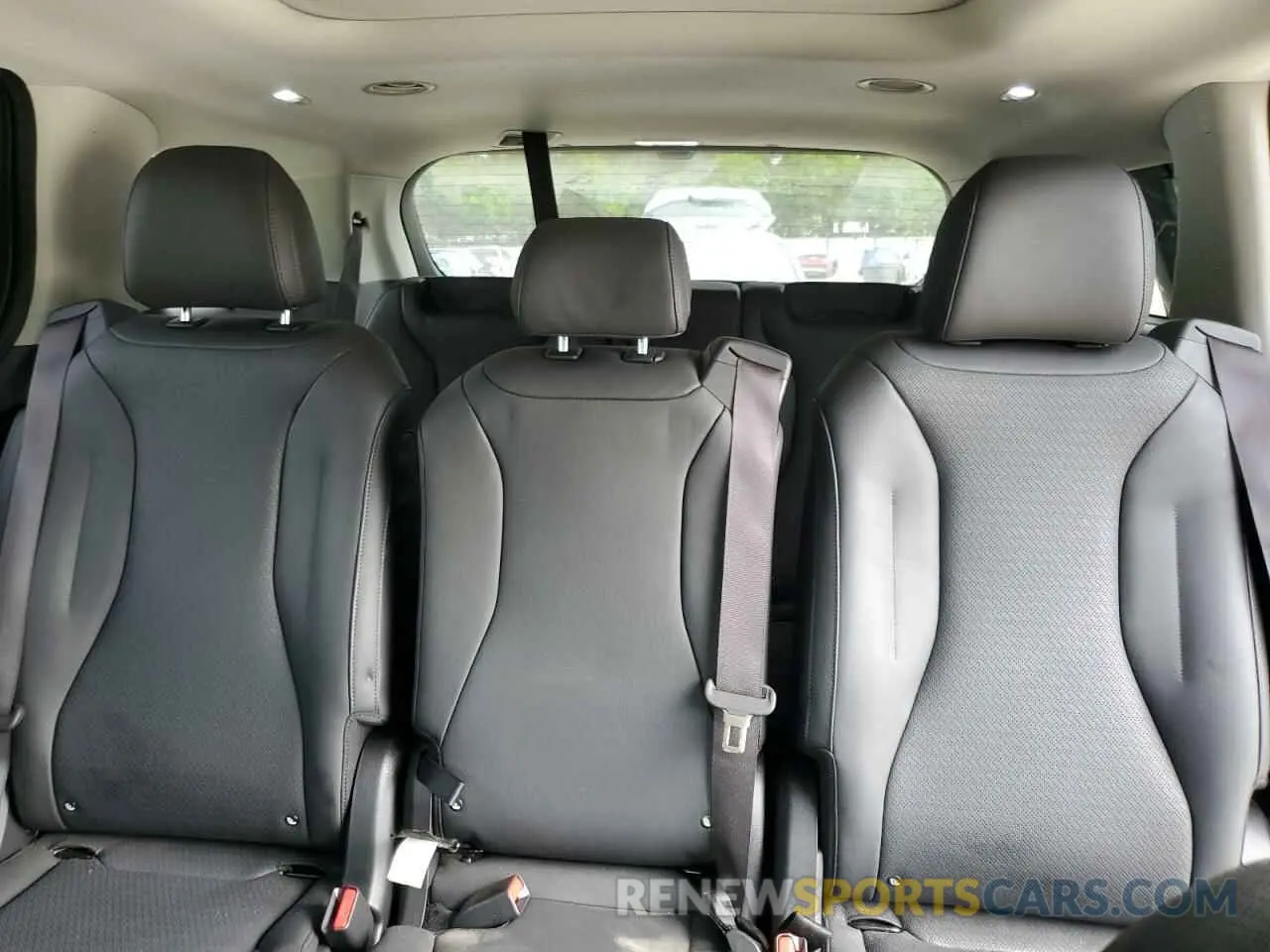 10 Photograph of a damaged car KNDNE5K37S6490478 KIA CARNIVAL S 2025