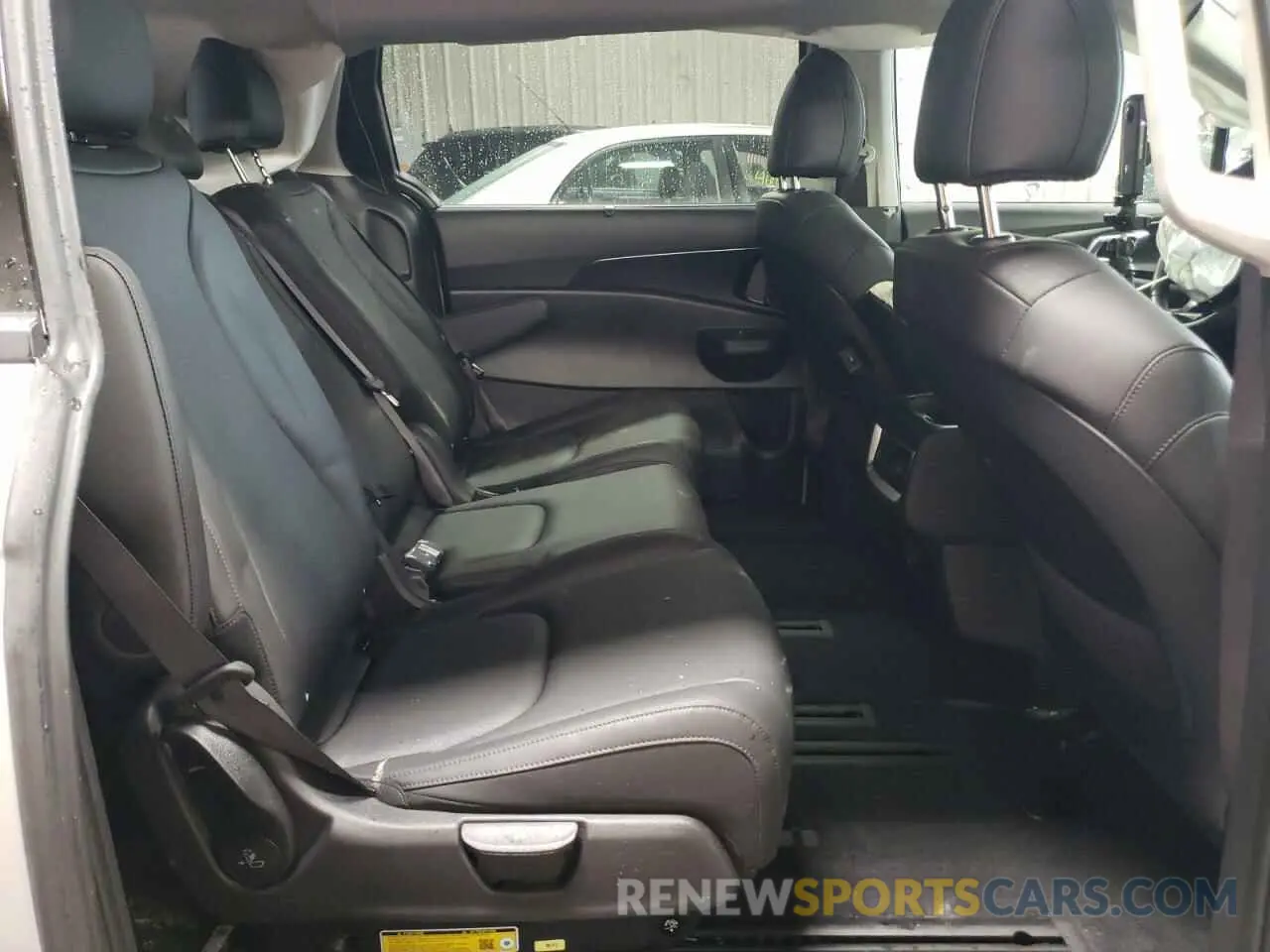 10 Фотография поврежденного автомобиля KNDNE5K39S6499859 KIA CARNIVAL S 2025