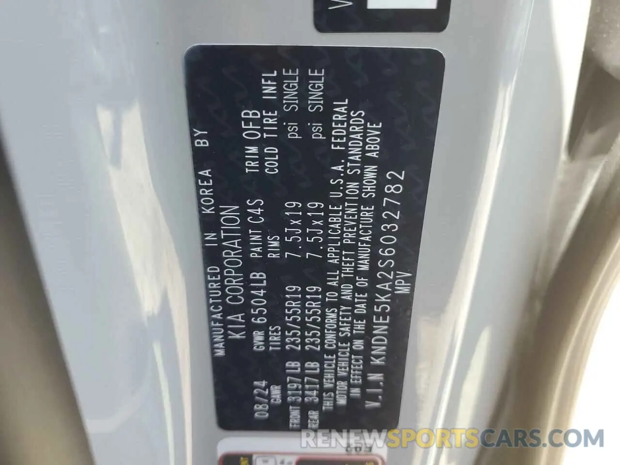 13 Photograph of a damaged car KNDNE5KA2S6032782 KIA CARNIVAL S 2025