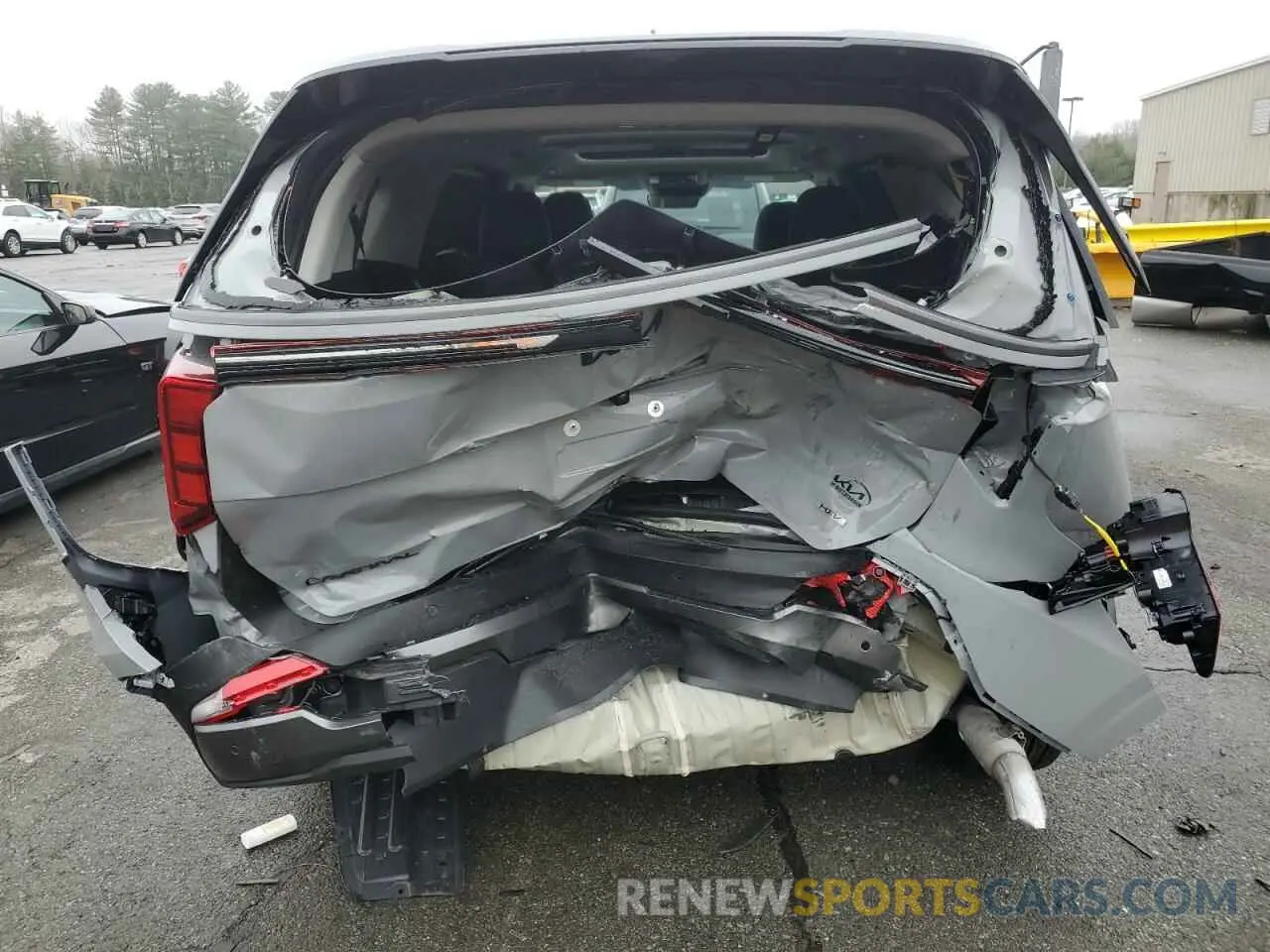 6 Photograph of a damaged car KNDNE5KA3S6049641 KIA CARNIVAL S 2025