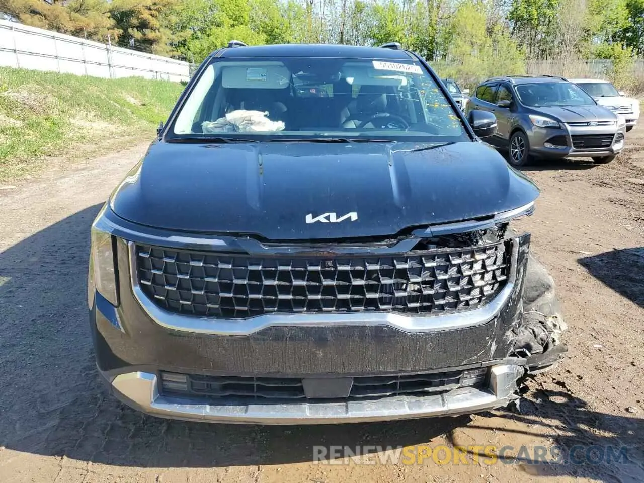 5 Photograph of a damaged car KNDNE5KAXS6042184 KIA CARNIVAL S 2025