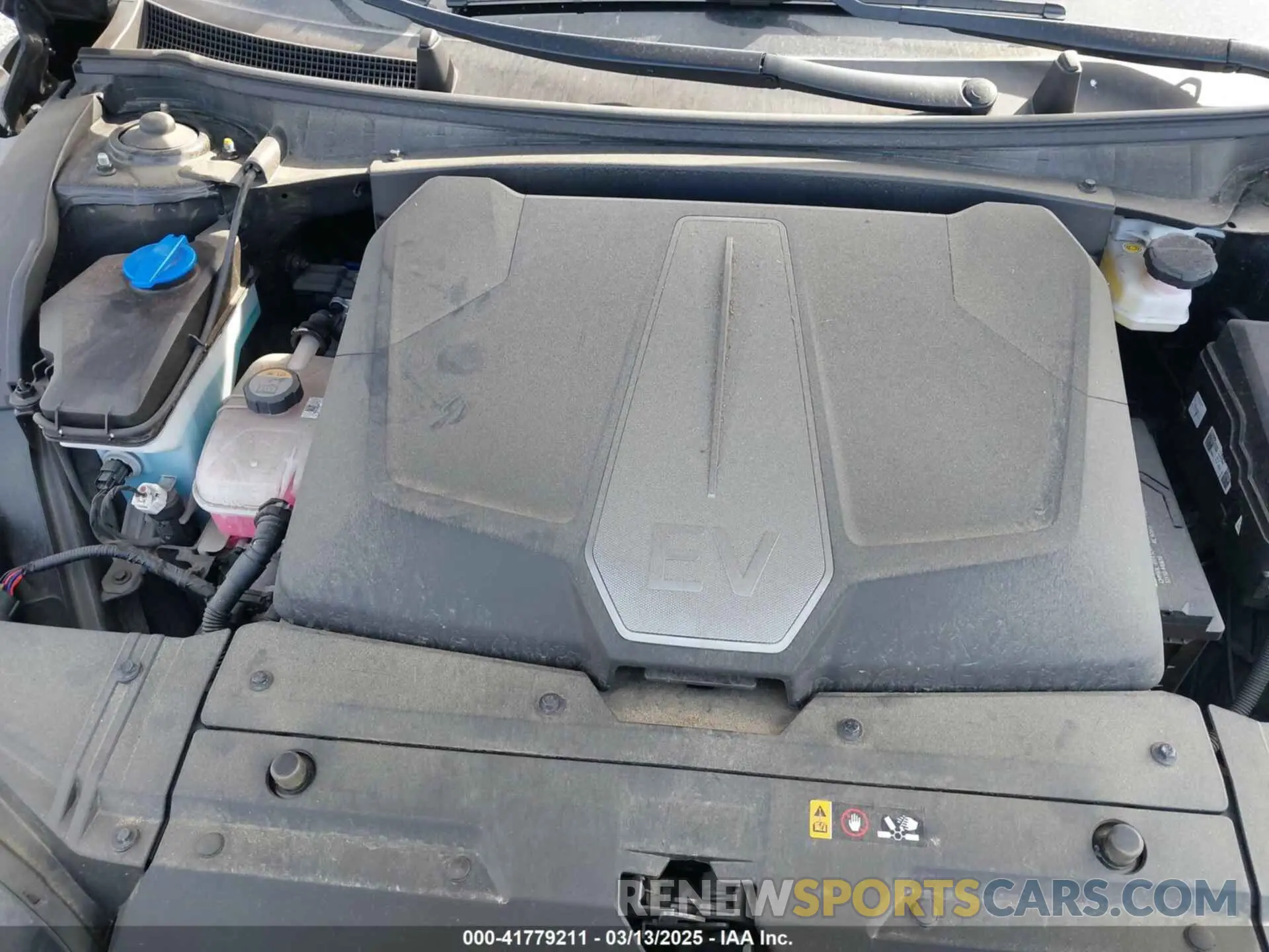10 Photograph of a damaged car KNDC34LA7N5058827 KIA EV6 2022