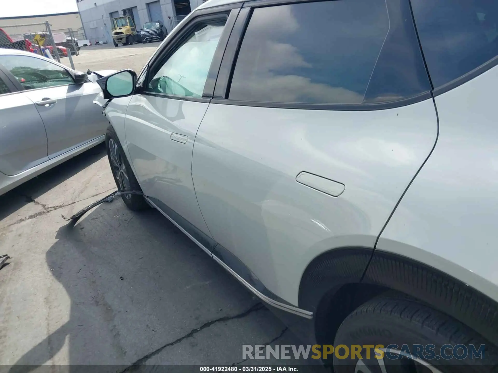 14 Photograph of a damaged car KNDC34LA8N5047206 KIA EV6 2022
