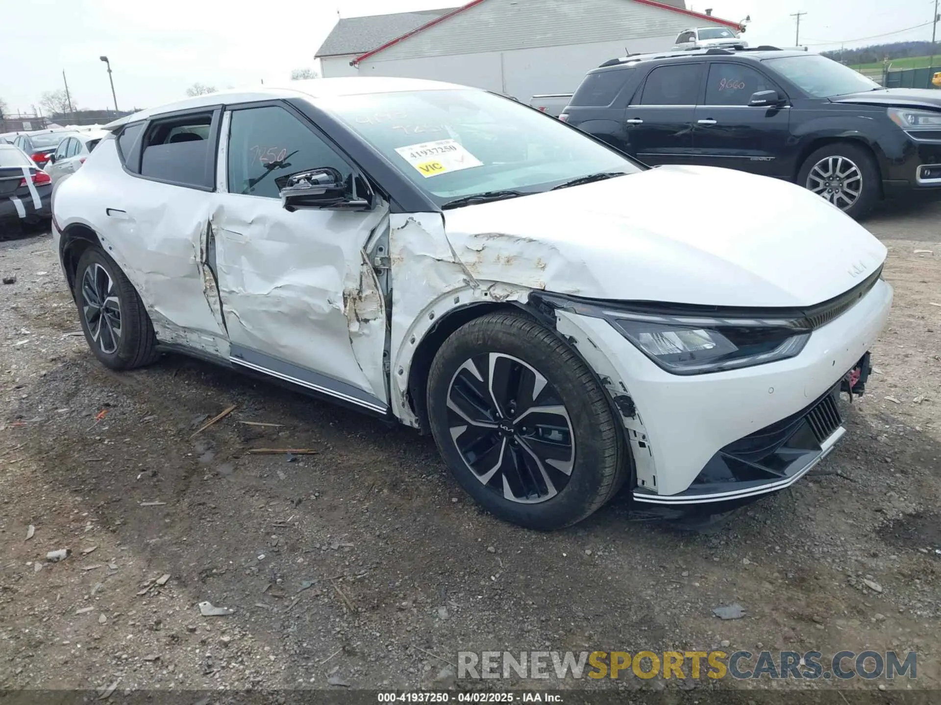 1 Photograph of a damaged car KNDC3DLC5N5039405 KIA EV6 2022