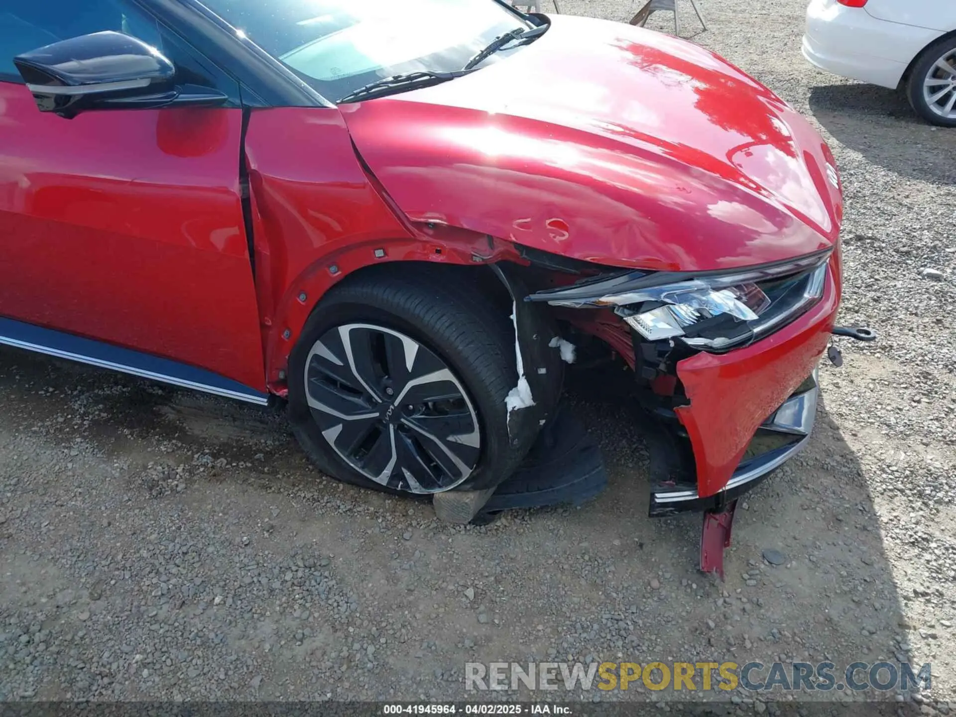 6 Photograph of a damaged car KNDC3DLC5P5115109 KIA EV6 2023