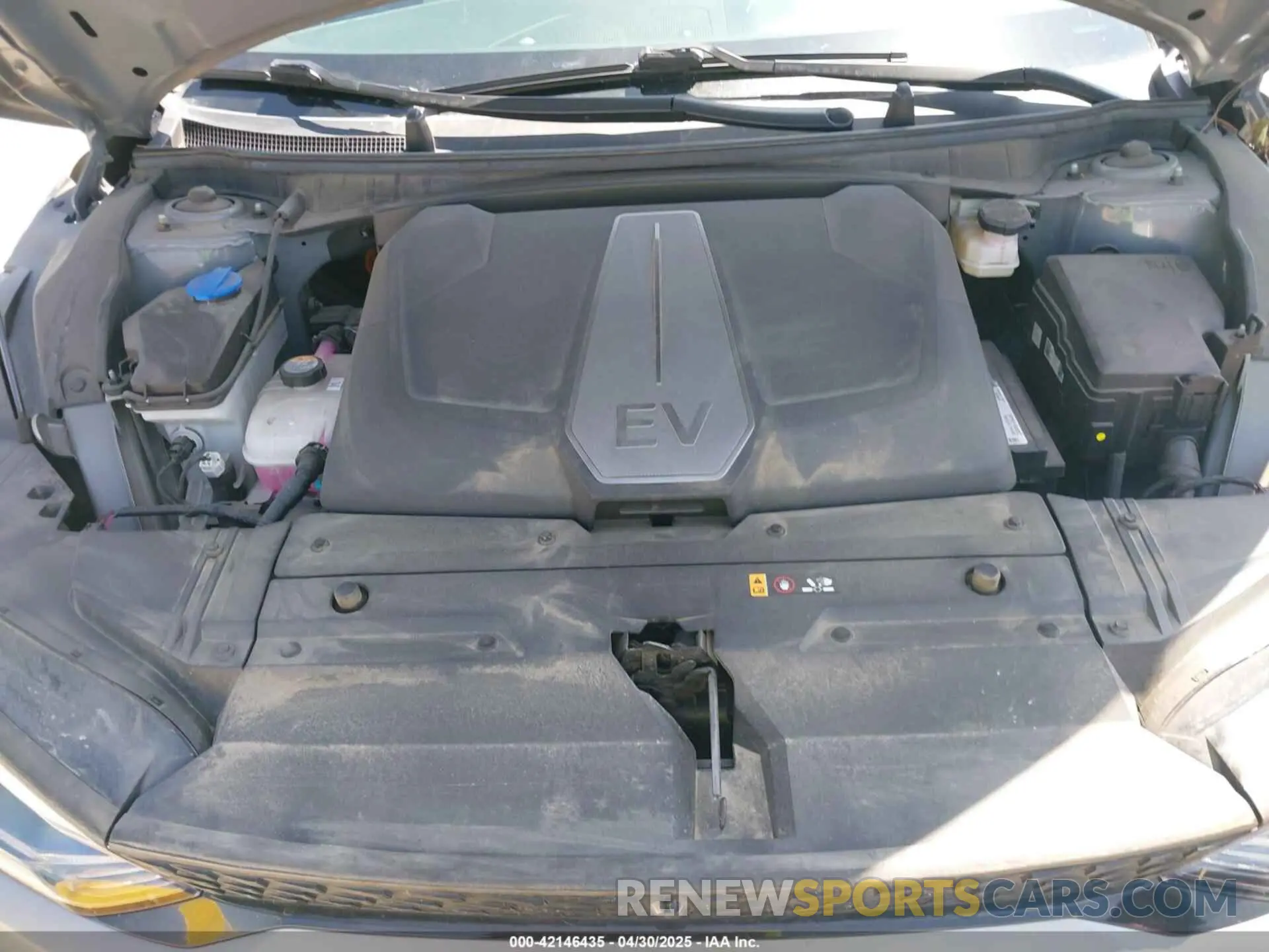 10 Photograph of a damaged car KNDC44LA6P5118533 KIA EV6 2023