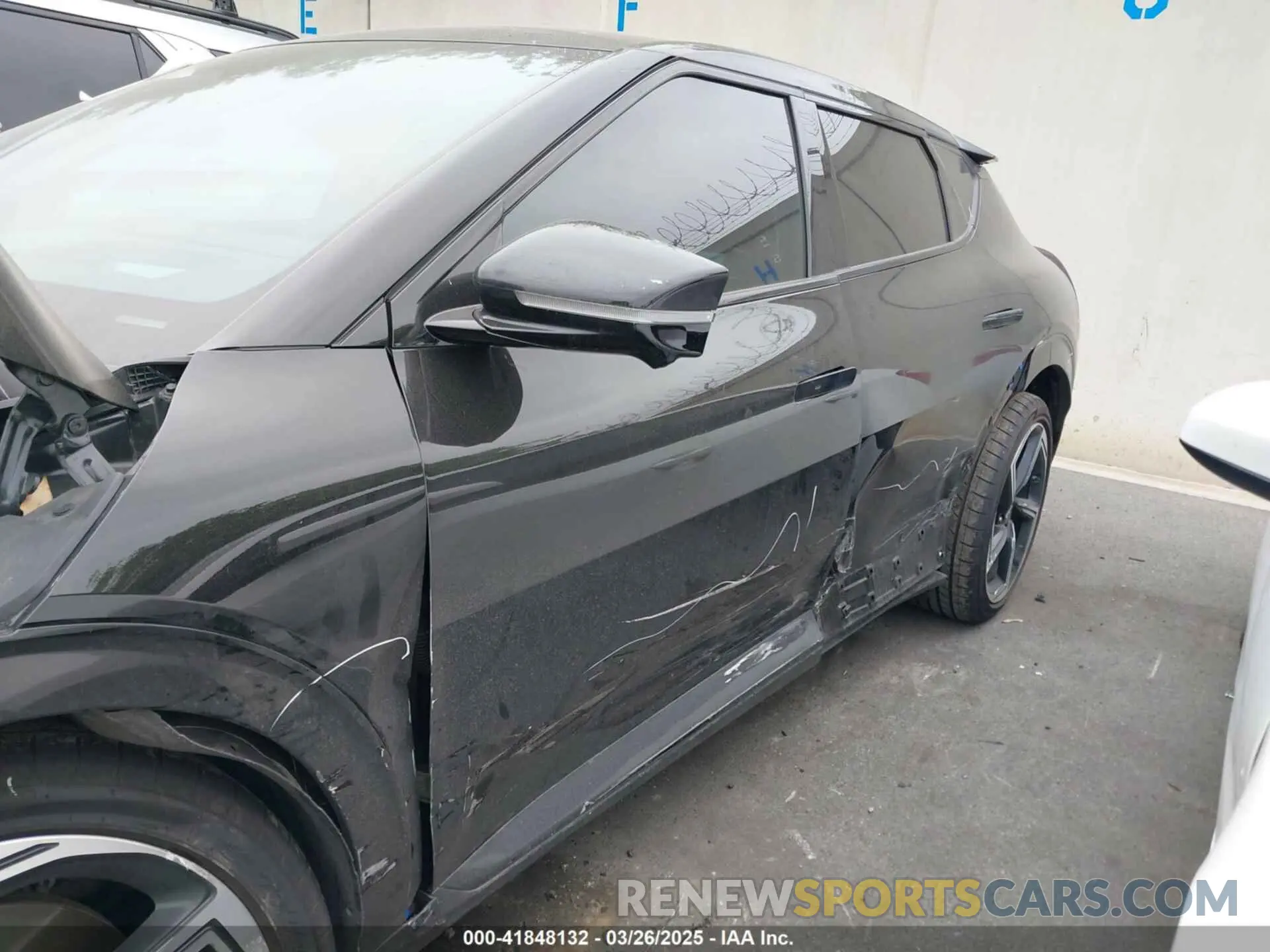 6 Photograph of a damaged car KNDC5DLE9P5139084 KIA EV6 2023