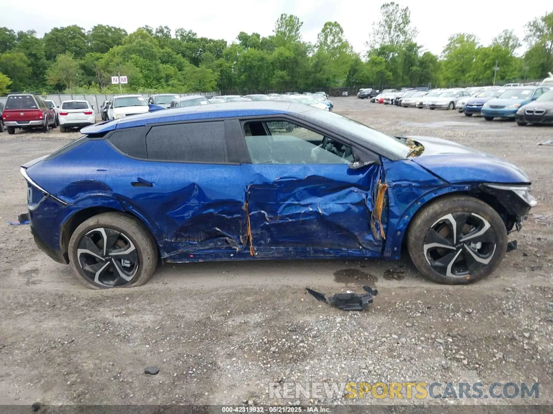 13 Photograph of a damaged car KNDC4DLC9R5222163 KIA EV6 2024