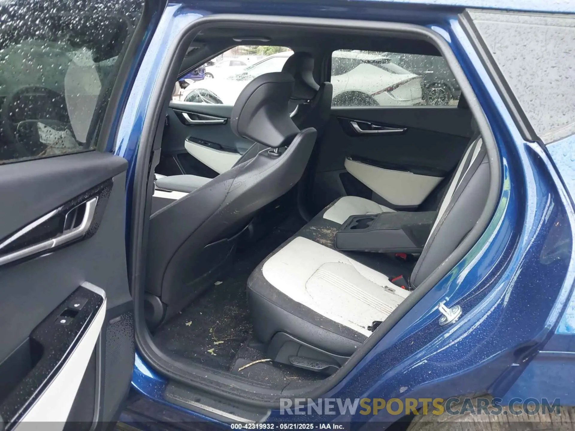 8 Photograph of a damaged car KNDC4DLC9R5222163 KIA EV6 2024