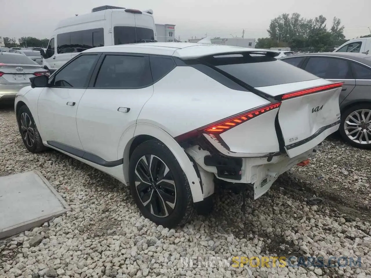 2 Photograph of a damaged car KNDC44LA0P5116938 KIA EV6 GT LIN 2023