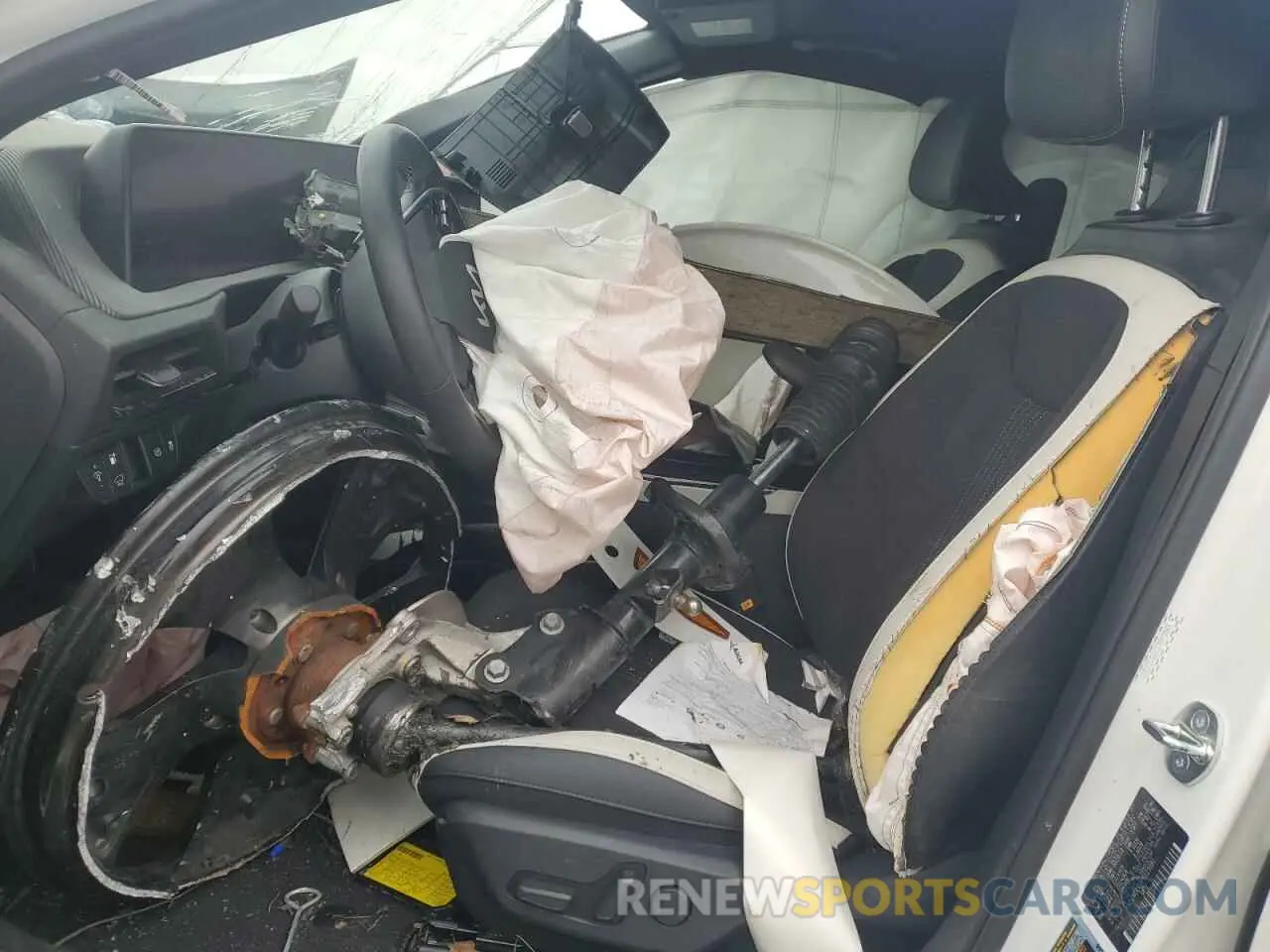 7 Photograph of a damaged car KNDC4DLCXP5123381 KIA EV6 GT LIN 2023