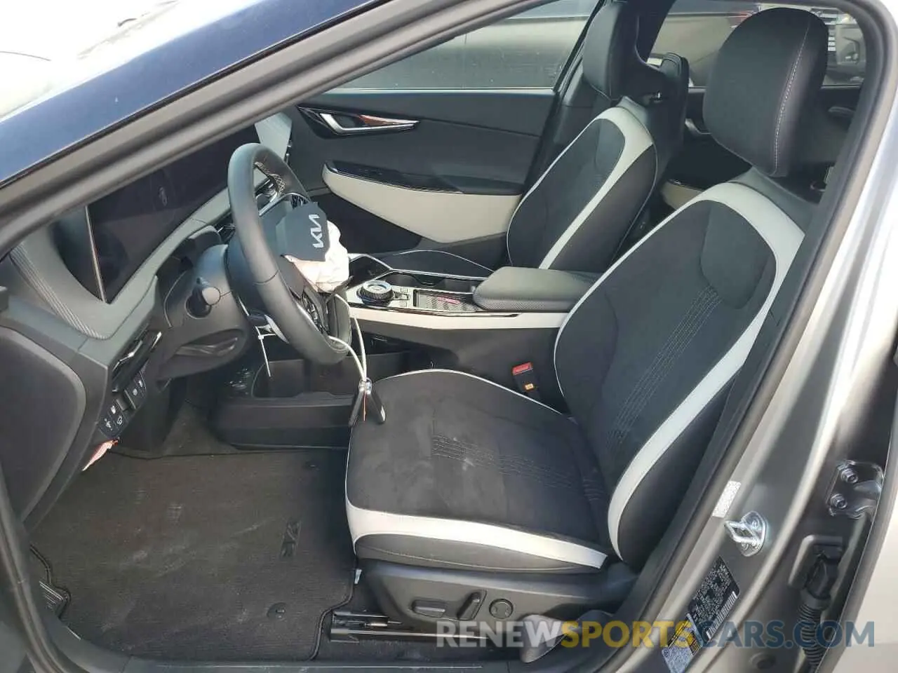 7 Фотография поврежденного автомобиля KNDC44LA1R5215917 KIA EV6 GT LIN 2024