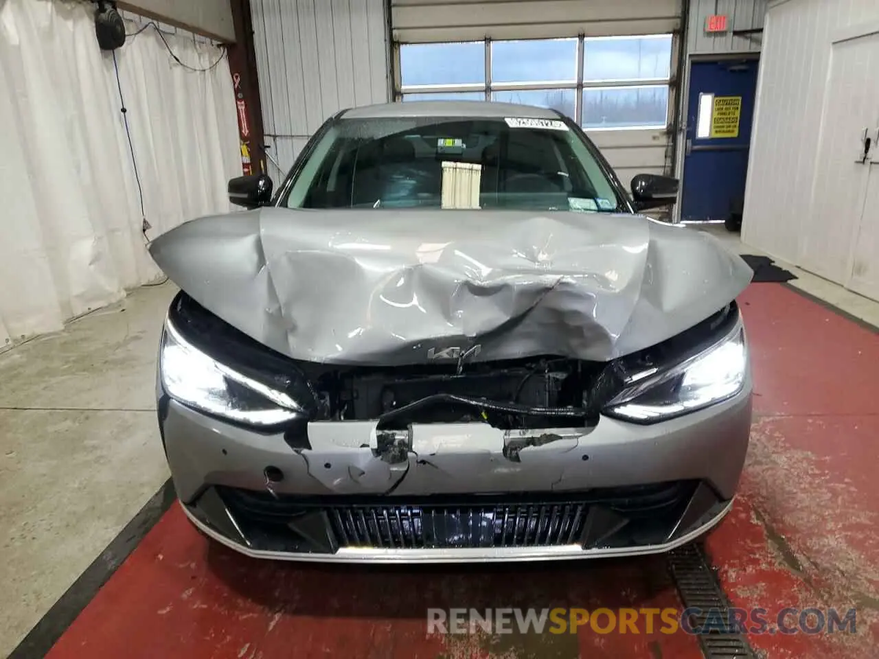 5 Photograph of a damaged car KNDC34LA9P5130727 KIA EV6 LIGHT 2023
