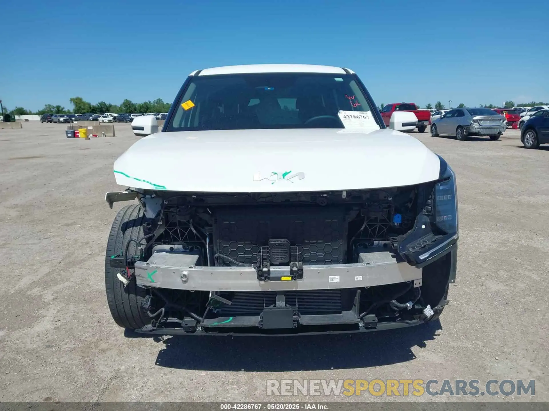 12 Фотография поврежденного автомобиля KNDAA5S29R6035952 KIA EV9 2024