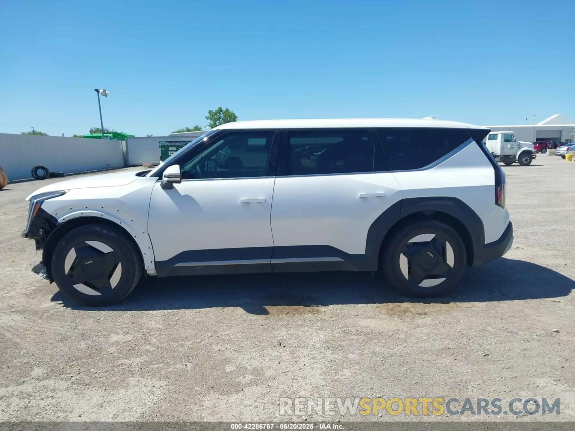 14 Фотография поврежденного автомобиля KNDAA5S29R6035952 KIA EV9 2024