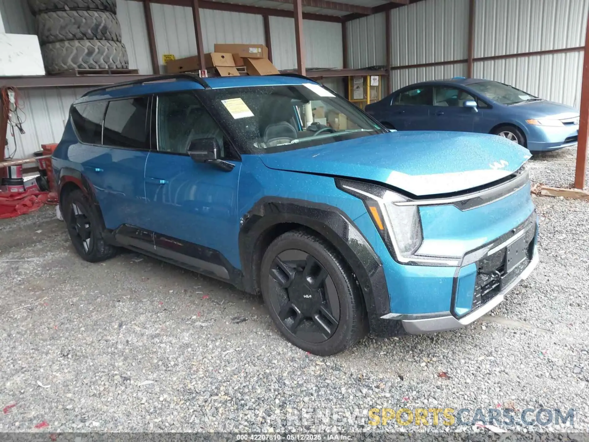 1 Photograph of a damaged car KNDAEFS53R6019735 KIA EV9 2024