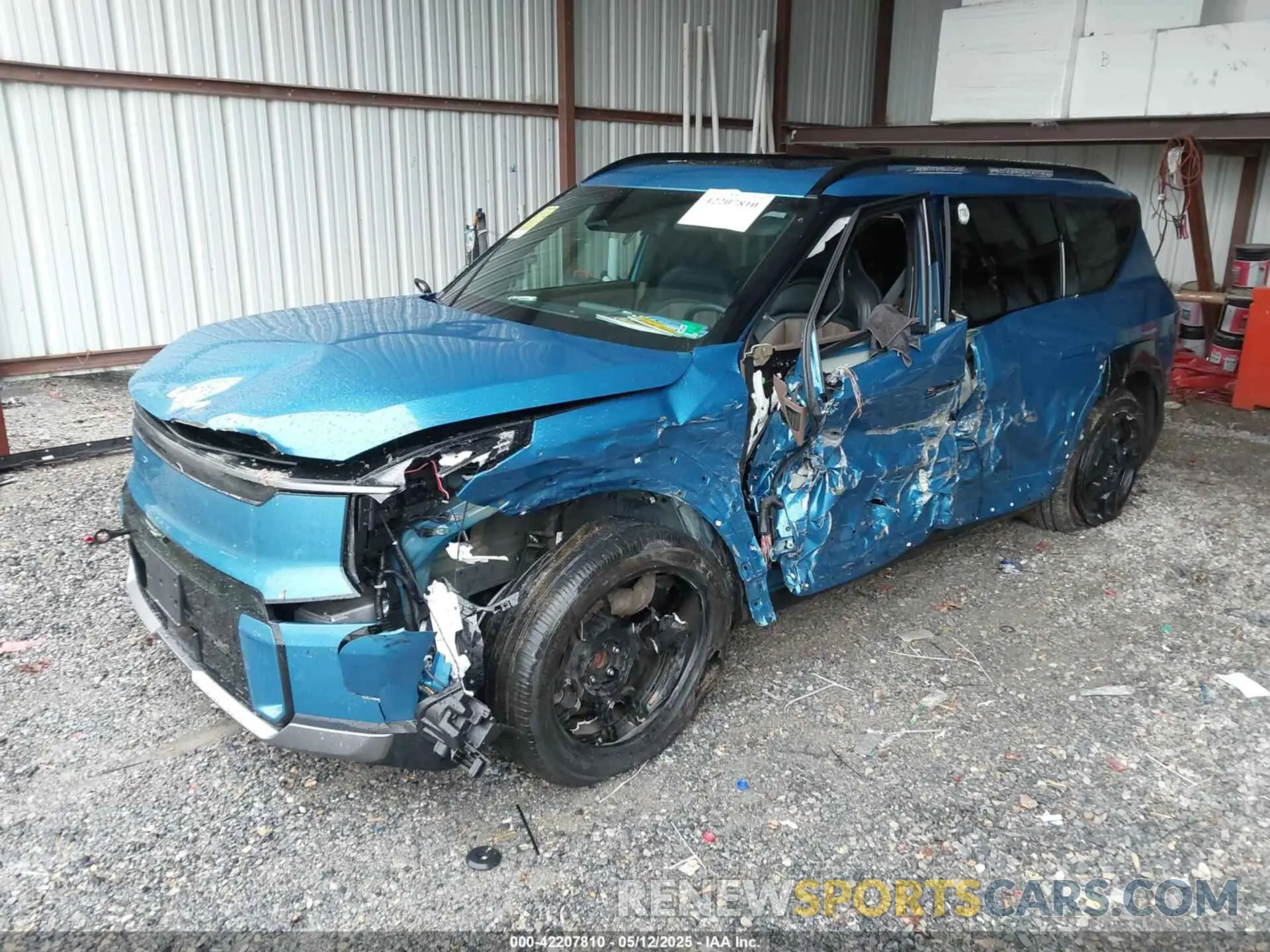 2 Photograph of a damaged car KNDAEFS53R6019735 KIA EV9 2024