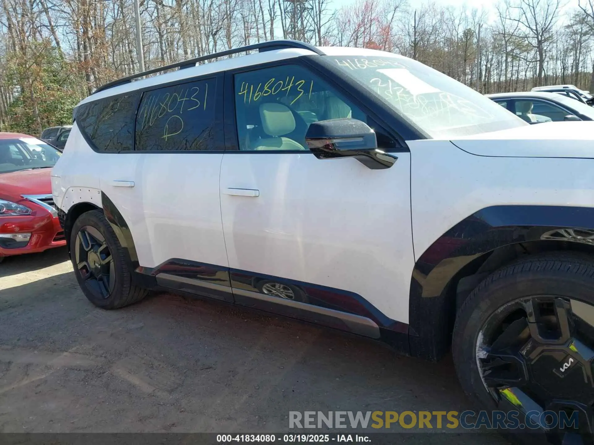 13 Фотография поврежденного автомобиля KNDAEFS57R6051474 KIA EV9 2024