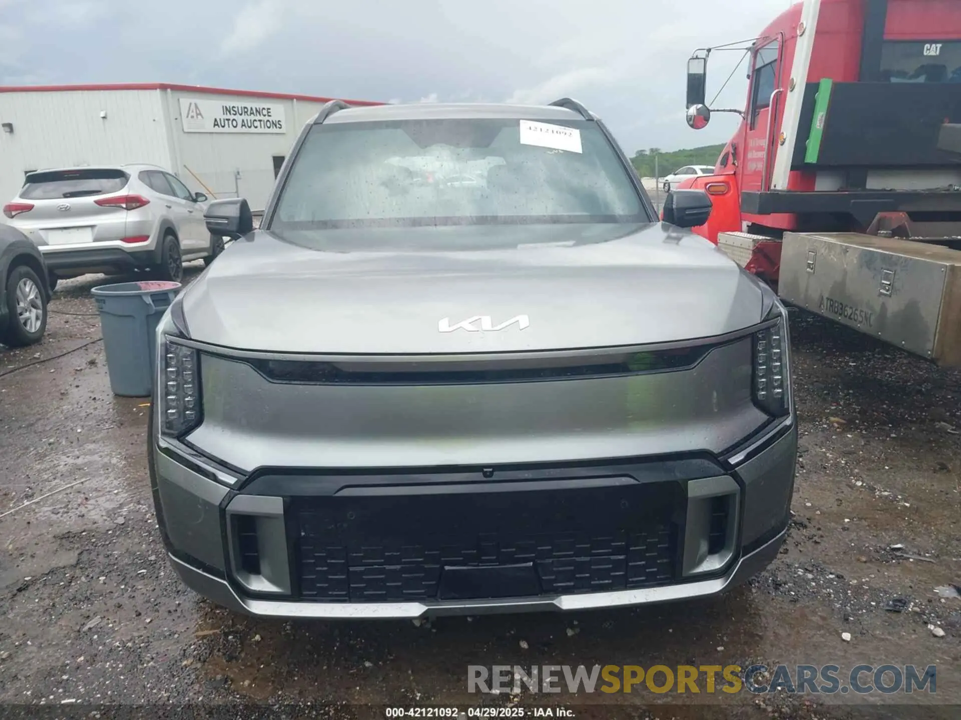 12 Photograph of a damaged car KNDAEFS5XR6034250 KIA EV9 2024