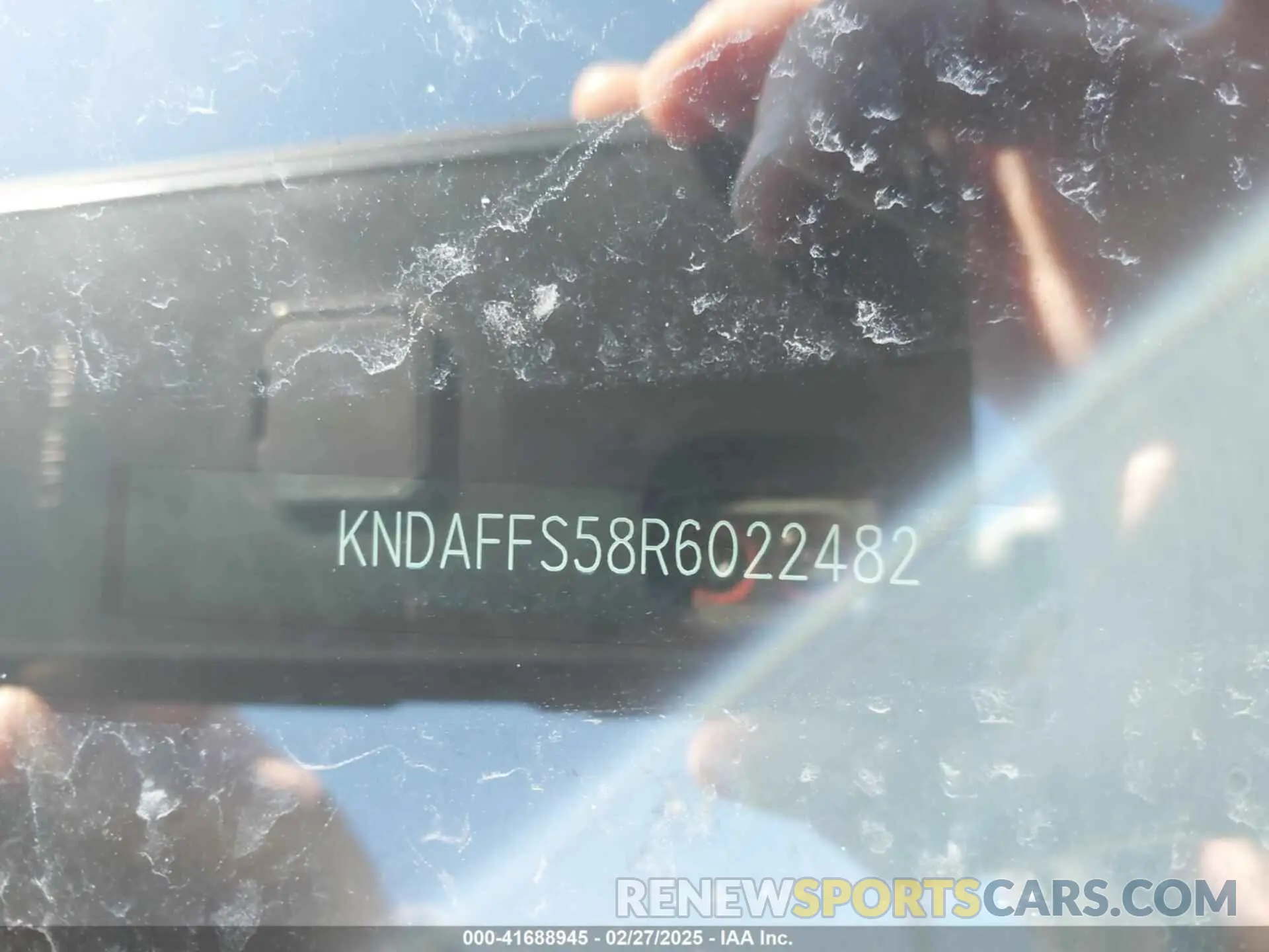 9 Photograph of a damaged car KNDAFFS58R6022482 KIA EV9 2024