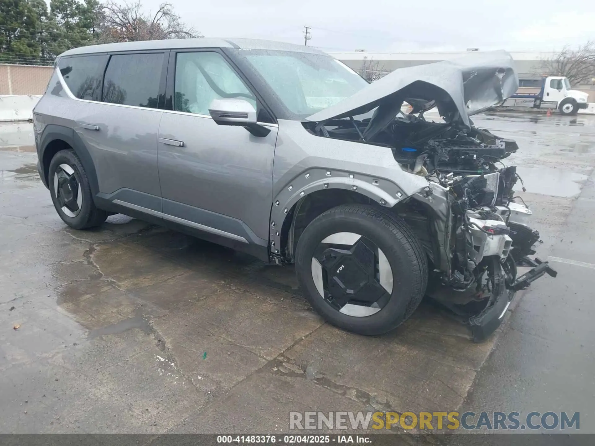 1 Photograph of a damaged car KNDAB5S10S6056232 KIA EV9 2025