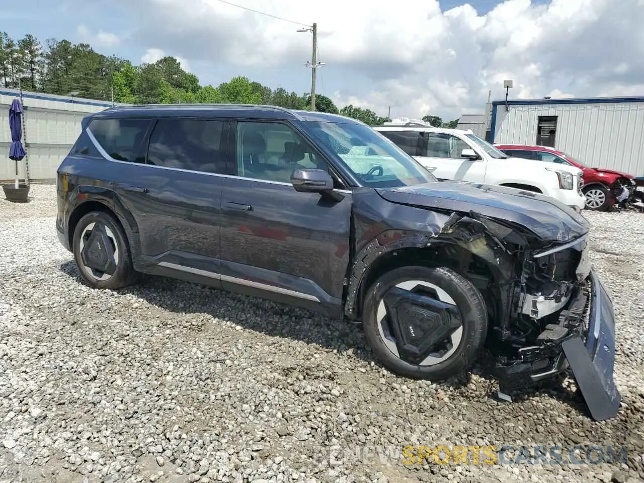 4 Photograph of a damaged car KNDADFS50R6027150 KIA EV9 LAND 2024