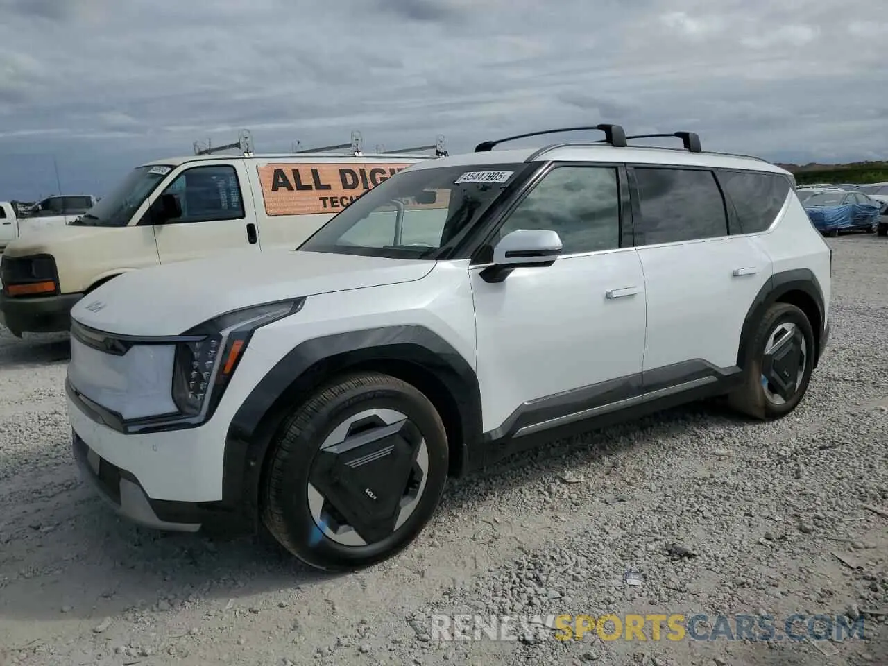 1 Photograph of a damaged car KNDADFS50R6034423 KIA EV9 LAND 2024