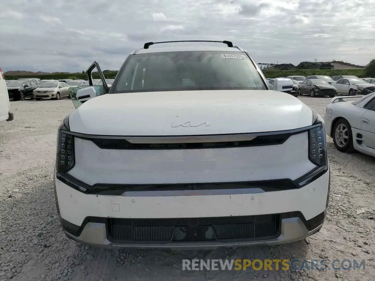 5 Photograph of a damaged car KNDADFS50R6034423 KIA EV9 LAND 2024