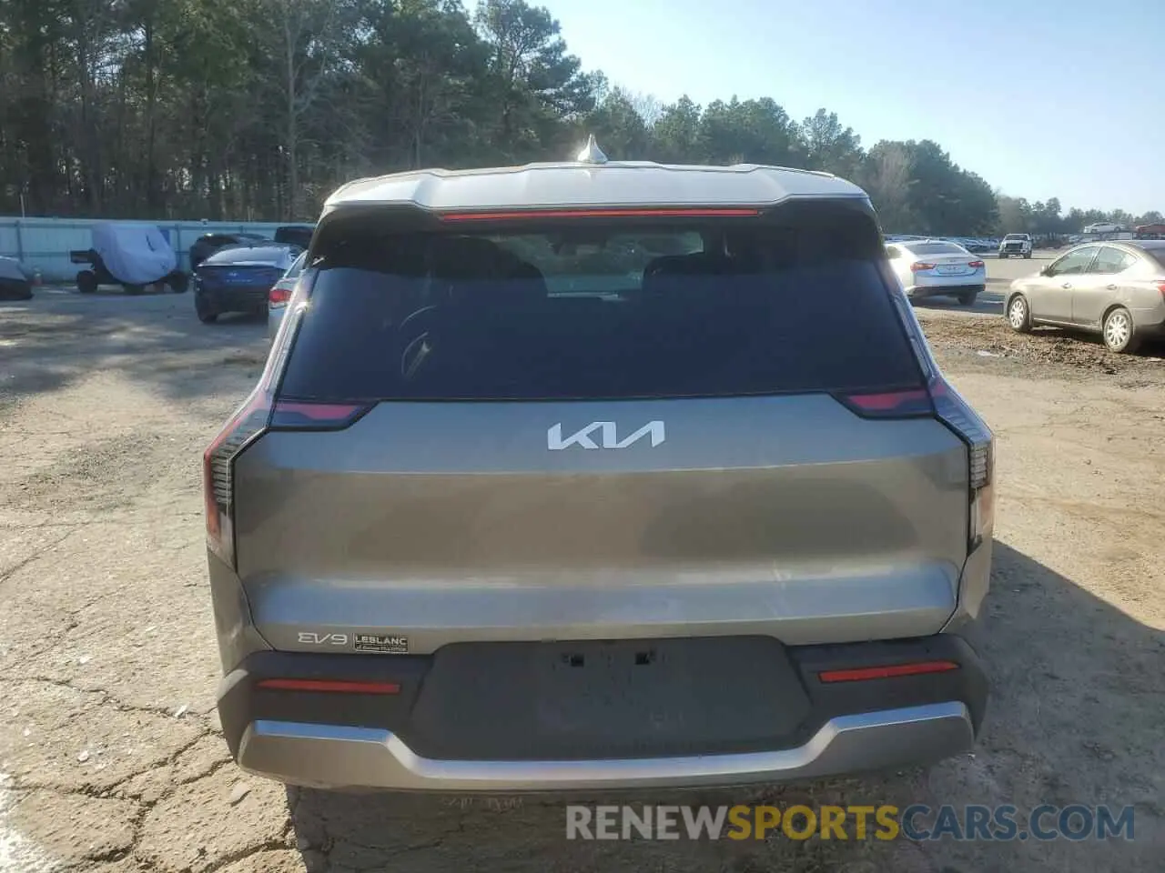 6 Photograph of a damaged car KNDAB5S15R6028422 KIA EV9 LIGHT 2024