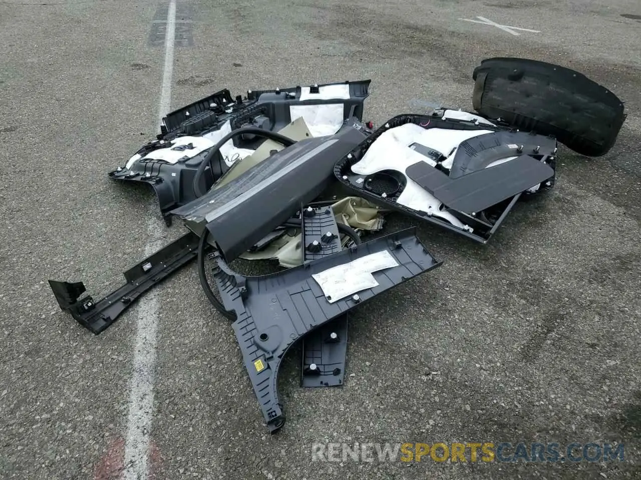 15 Photograph of a damaged car KNDAFFS58R6042585 KIA EV9 WIND 2024