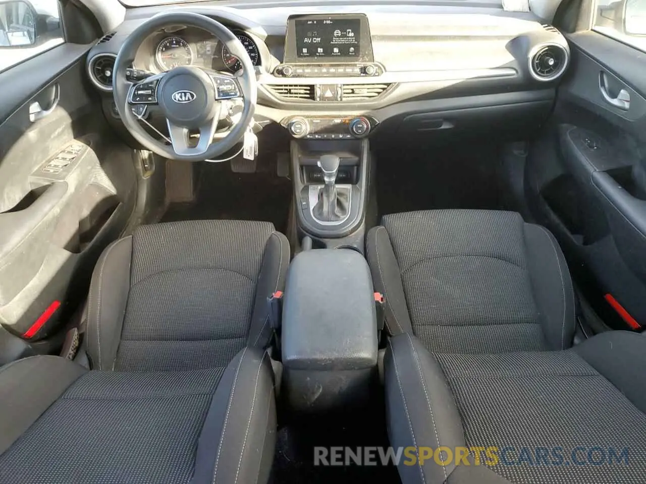 8 Фотография поврежденного автомобиля 3KPF24AD0KE043079 KIA FORTE 2019
