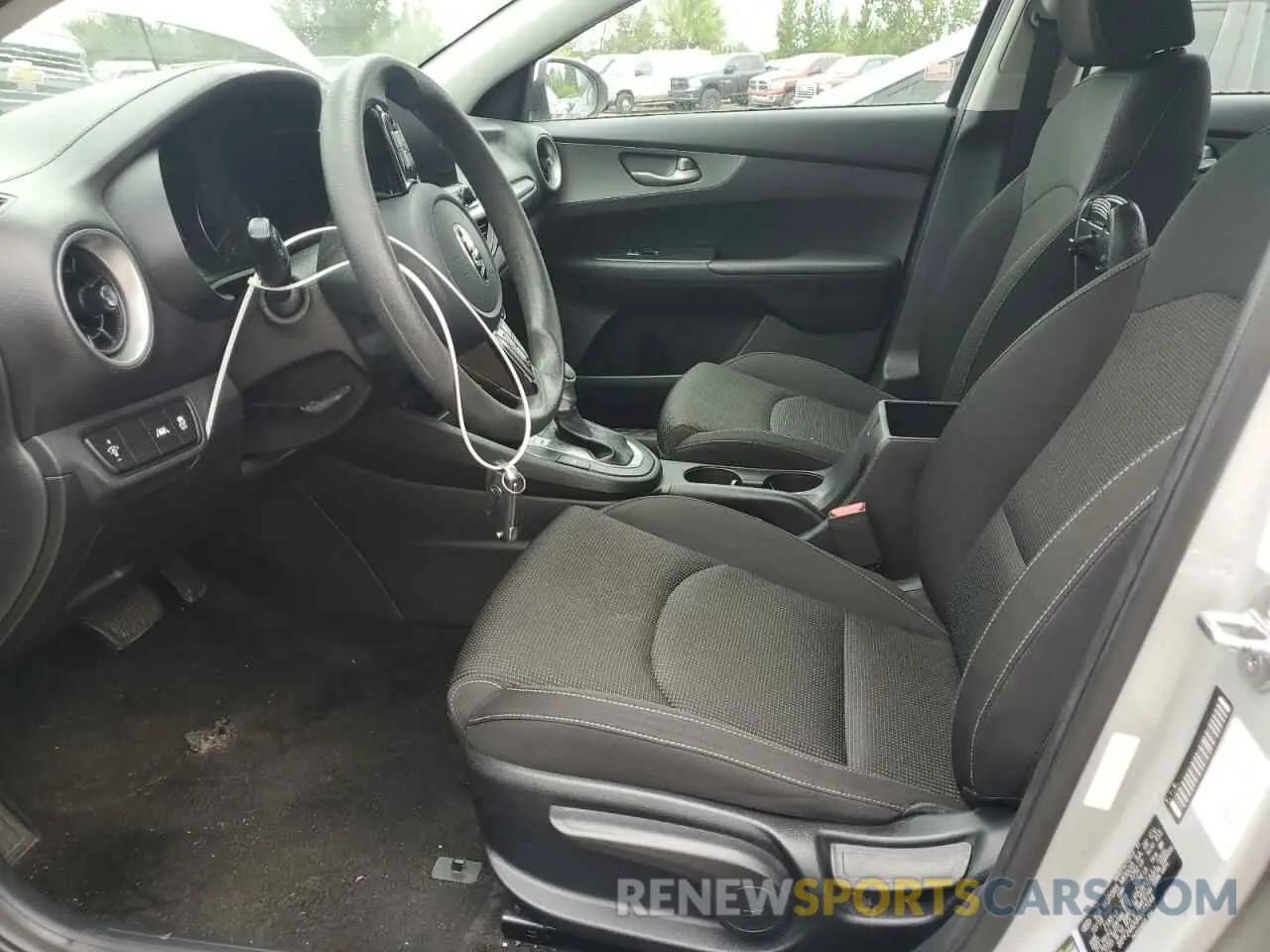 7 Фотография поврежденного автомобиля 3KPF24AD0KE043244 KIA FORTE 2019