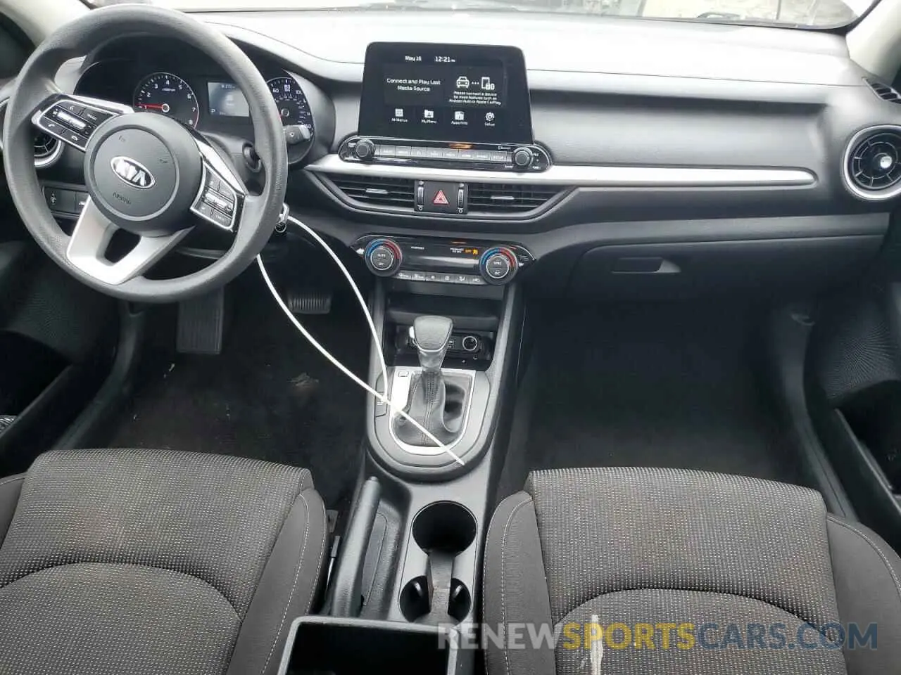 8 Фотография поврежденного автомобиля 3KPF24AD0KE043244 KIA FORTE 2019