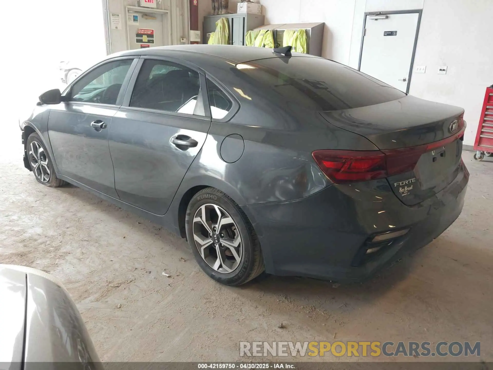3 Photograph of a damaged car 3KPF24AD0KE069472 KIA FORTE 2019