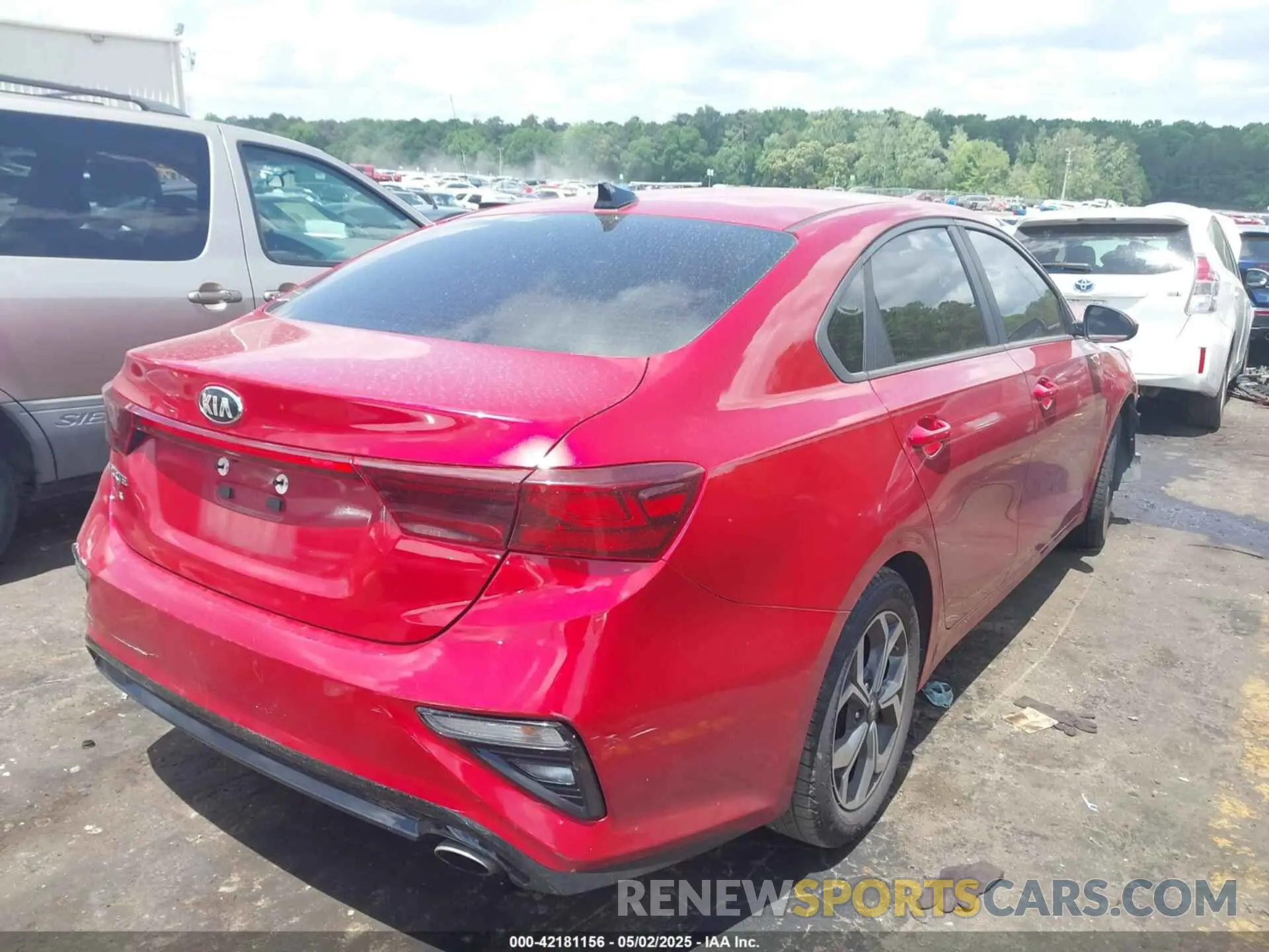 4 Photograph of a damaged car 3KPF24AD0KE096591 KIA FORTE 2019