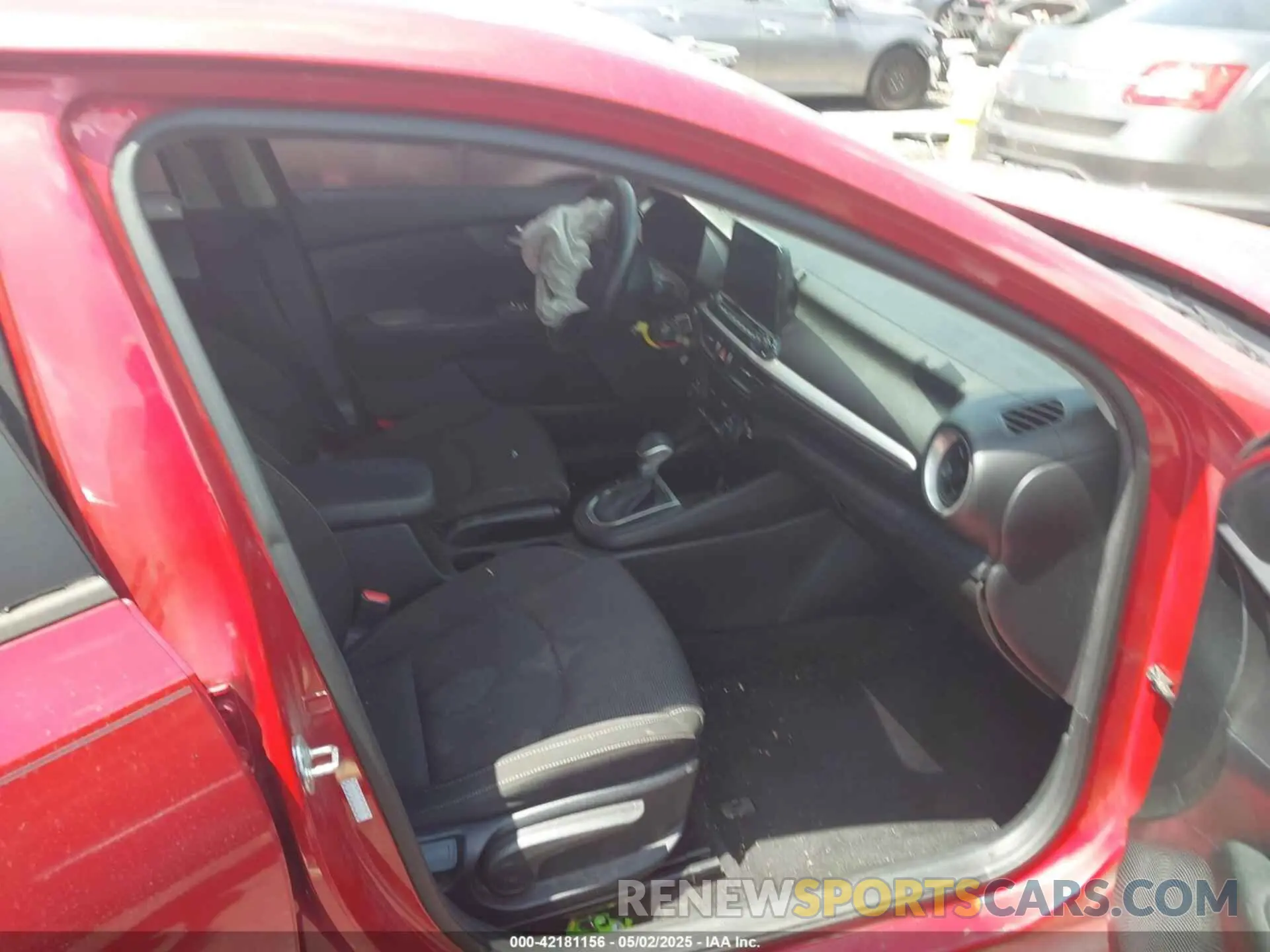 5 Photograph of a damaged car 3KPF24AD0KE096591 KIA FORTE 2019