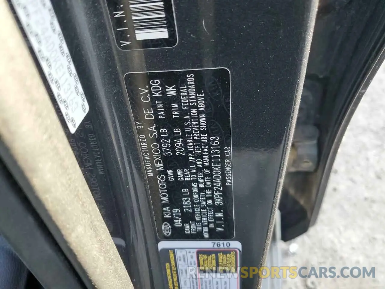 14 Photograph of a damaged car 3KPF24AD0KE113163 KIA FORTE 2019
