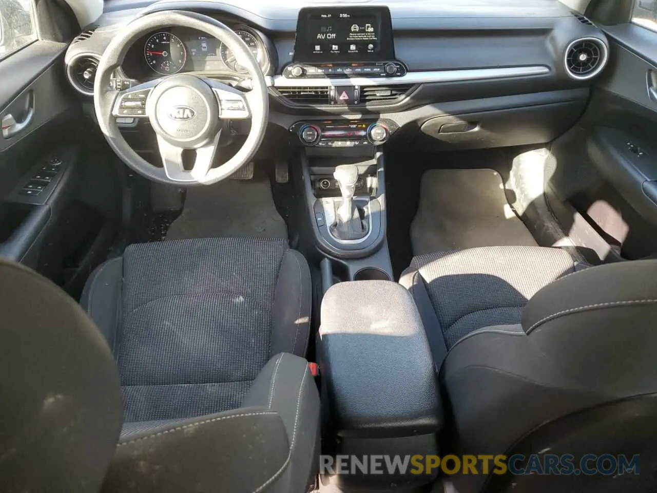 8 Photograph of a damaged car 3KPF24AD0KE113163 KIA FORTE 2019