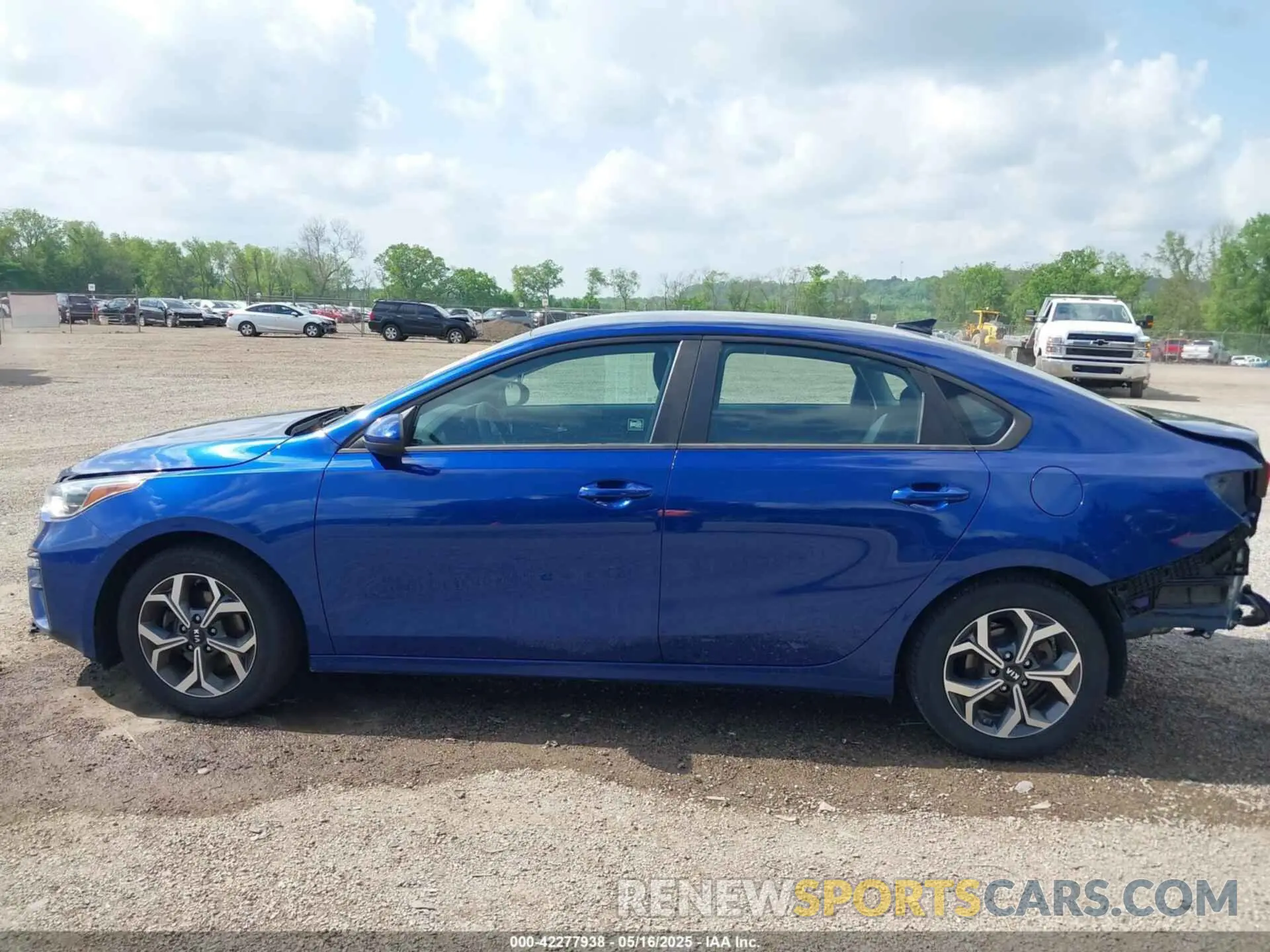 15 Photograph of a damaged car 3KPF24AD0KE135616 KIA FORTE 2019