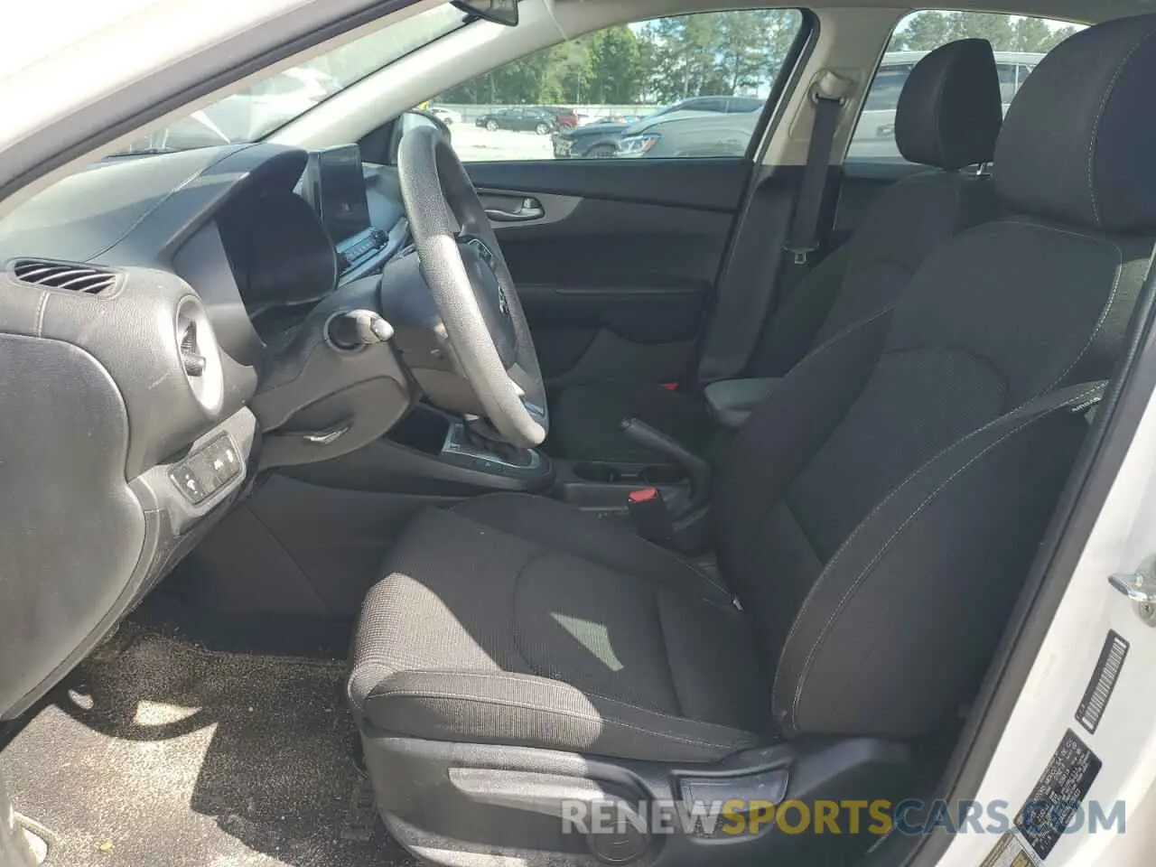 7 Photograph of a damaged car 3KPF24AD1KE026923 KIA FORTE 2019