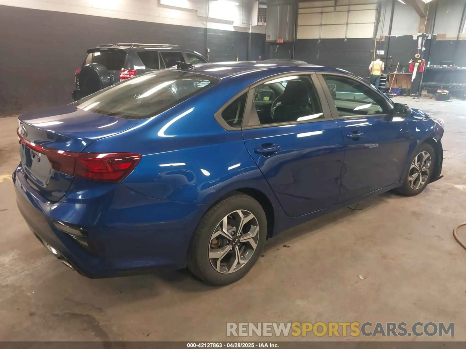4 Photograph of a damaged car 3KPF24AD1KE061932 KIA FORTE 2019