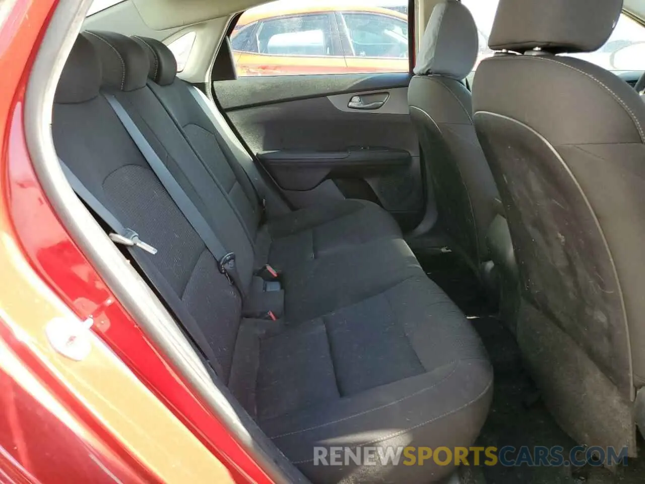 11 Фотография поврежденного автомобиля 3KPF24AD1KE067102 KIA FORTE 2019